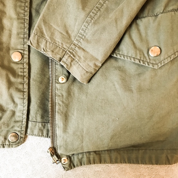 Army Green jacket - Picture 2 of 5